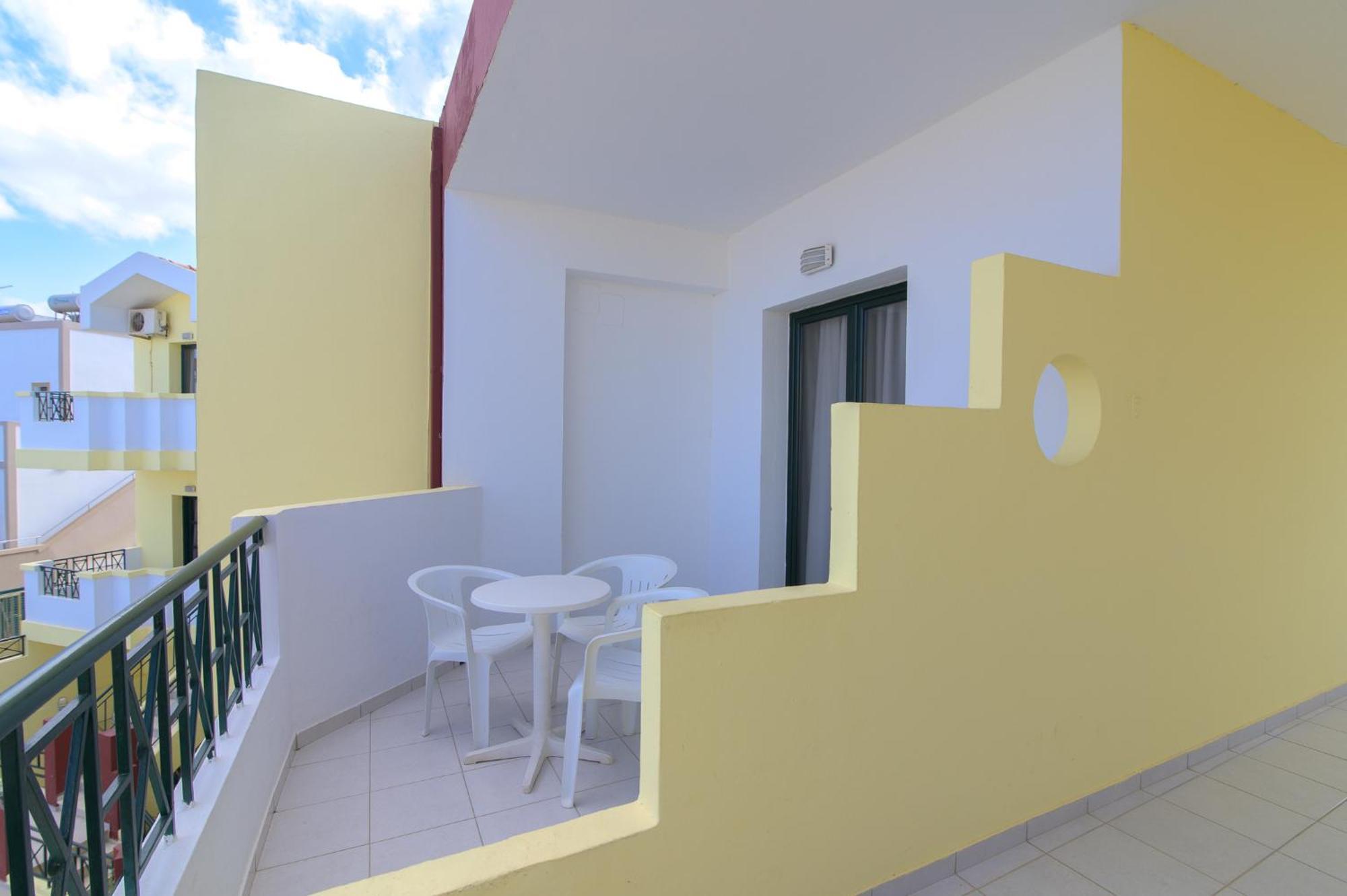 Ariadni Palace 2*